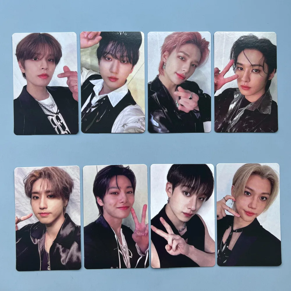 

STRAY KIDS peripheral small card 5-star random card album card peripheral postcard SKZOO same type small card
