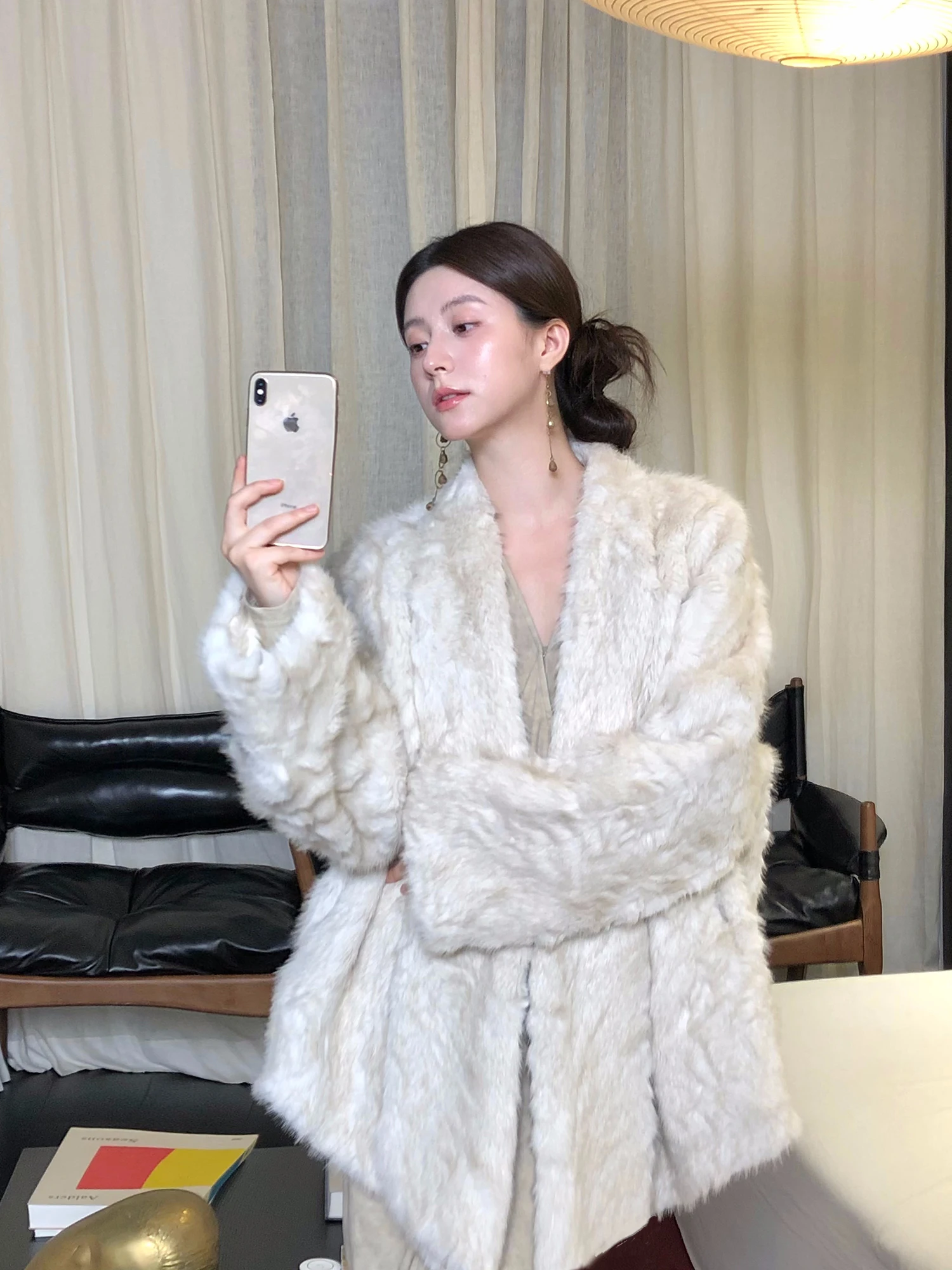 

Ele Silver Fur Jaet Women's ort Outerwear Irregular Design Environmentally Friendly Fake Fur Warmth for Autumn Wi...