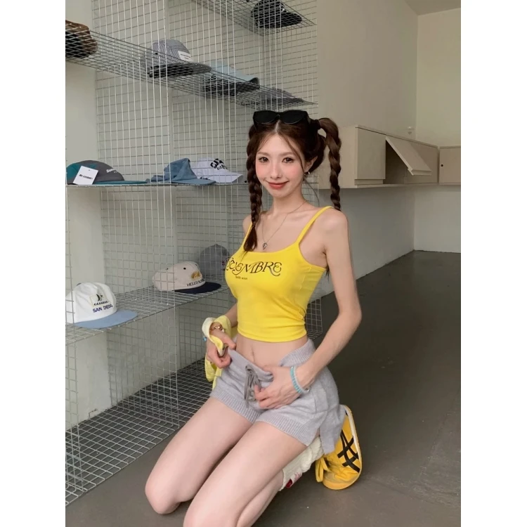 슬림핏 짧은 프린트 크롭탑 여성 여름 달콤하고 매운 레터 프린트 홀터 베스트 이너웨어 아우터웨어 패션 트렌드