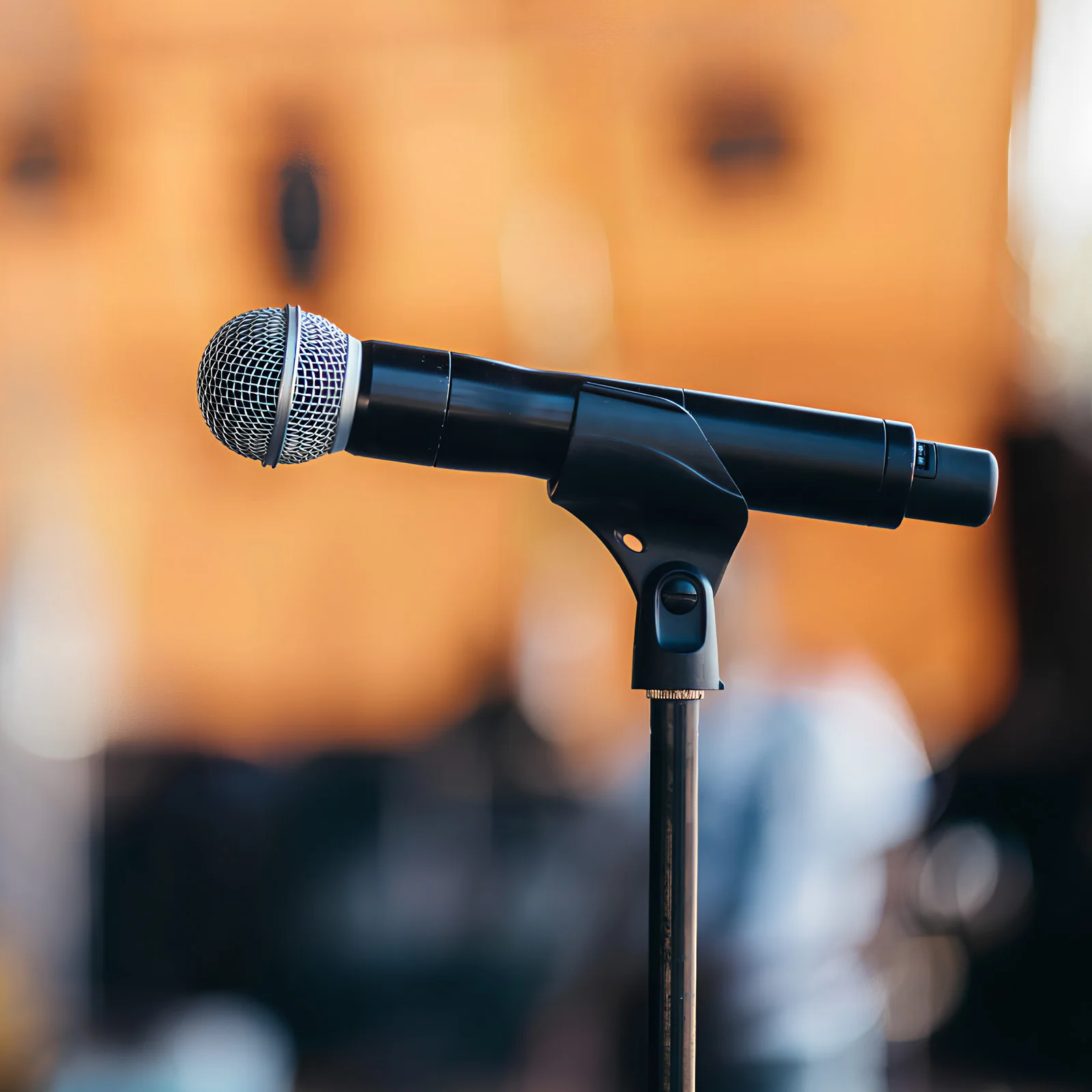 

2Pcs Microphone Mount Clip Robust Build with Flexible Angle Control for Handheld Mics on Standard Stands Mic Clip