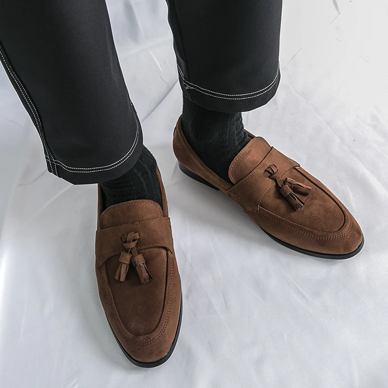 Classic Men Tassel Loafers Shoes Slip-on Suede Leather Business Dating Formal Shoes Men Quality Handmade Stitching Driving Shoes