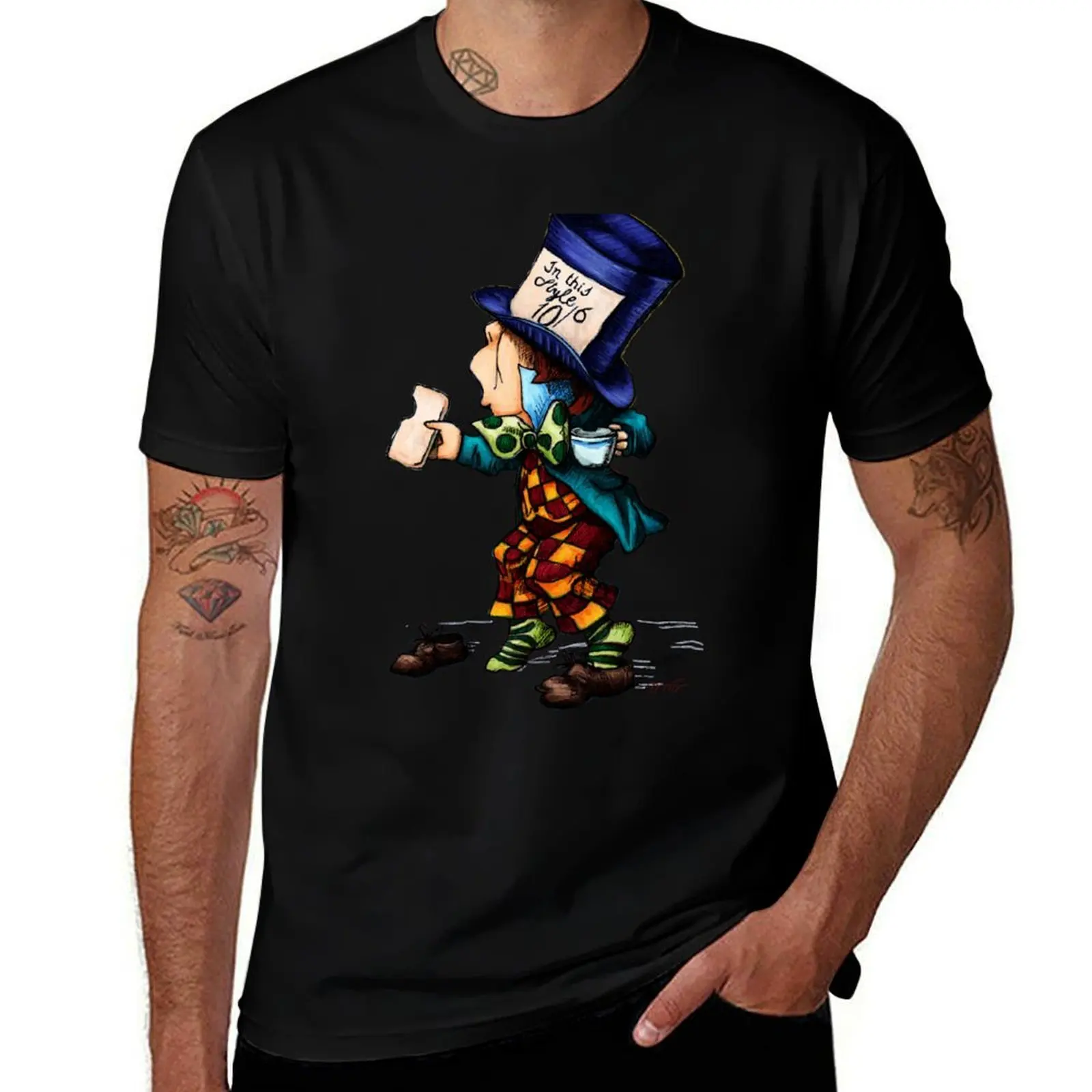 Vintage mad hatter with bright colors, Alices adventures in wonderland T-Shirt t shirt man cotton T-Shirt