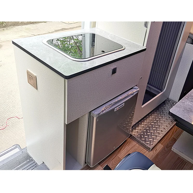 

Новые современные водонепроницаемые и огнестойкие алюминиевые кухонные шкафы для автодомов и прицепов, изготовленные на заказ на заводе.