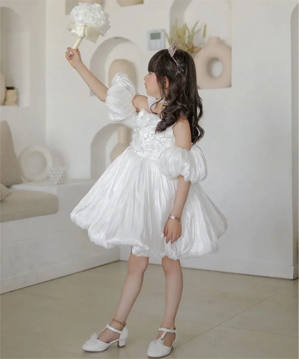 Abito da sposa corto di lusso per ragazza di fiori con applicazioni di fiori, perle, maniche a sbuffo, abito da festa di compleanno per bambini personalizzato