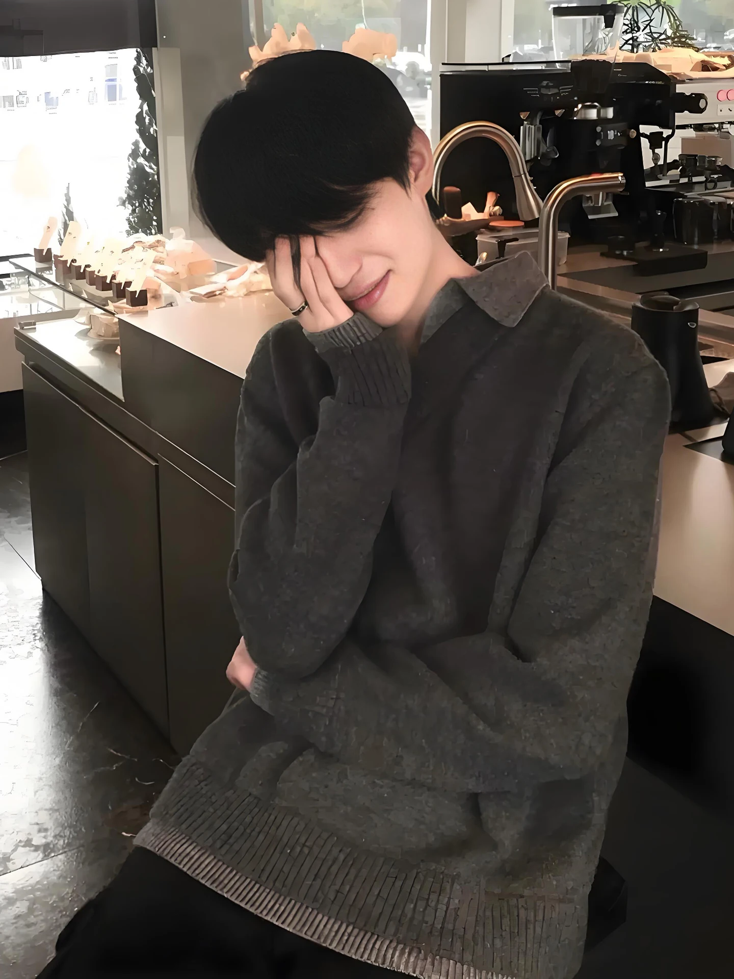 

Мужской свитер в американском ретро-стиле, вязаный, с V-образным вырезом, длинный рукав, свободный крой, повседневный, зимний, с эффектом двухслойности, премиум-качество