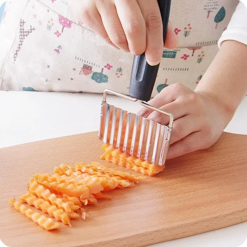Stainless Steel Wavy Crinkle Cutter Slicer Knife Vegetable Fruit Potato Pickle Salad Soap Cutting Kitchen Gadget