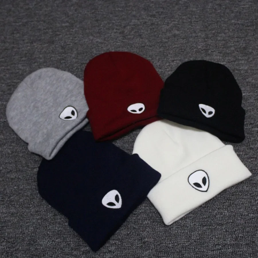 2024 Men Women Hats Autumn Winter Hat Knitted Hat Wool Women Solid Color Alien Pattern Beanies Soft Cap