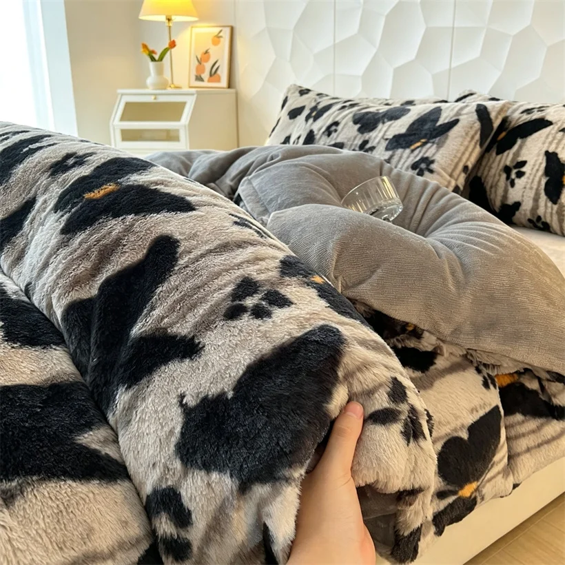 Winter Warm Print Fuzzy Plush Bed Sheet Set Soft Fluffy Duvet Cover Bed Sheet Pillowcase Comfortable Bedroom Bedding Sheet Set