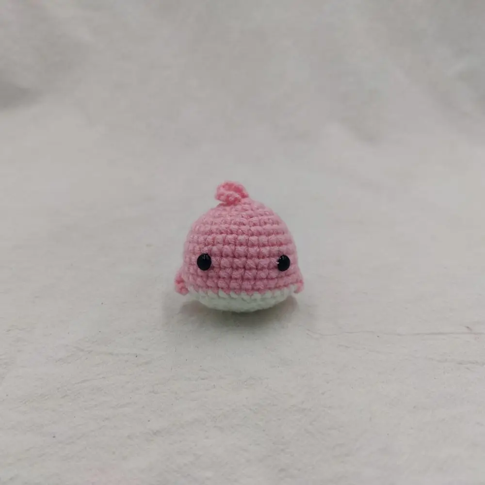 Creative Wool Making Little Whale Keychain Handmade Cartoon Crocheted Keychain Weaved Bag Pendant Knitting Keyrings Couple