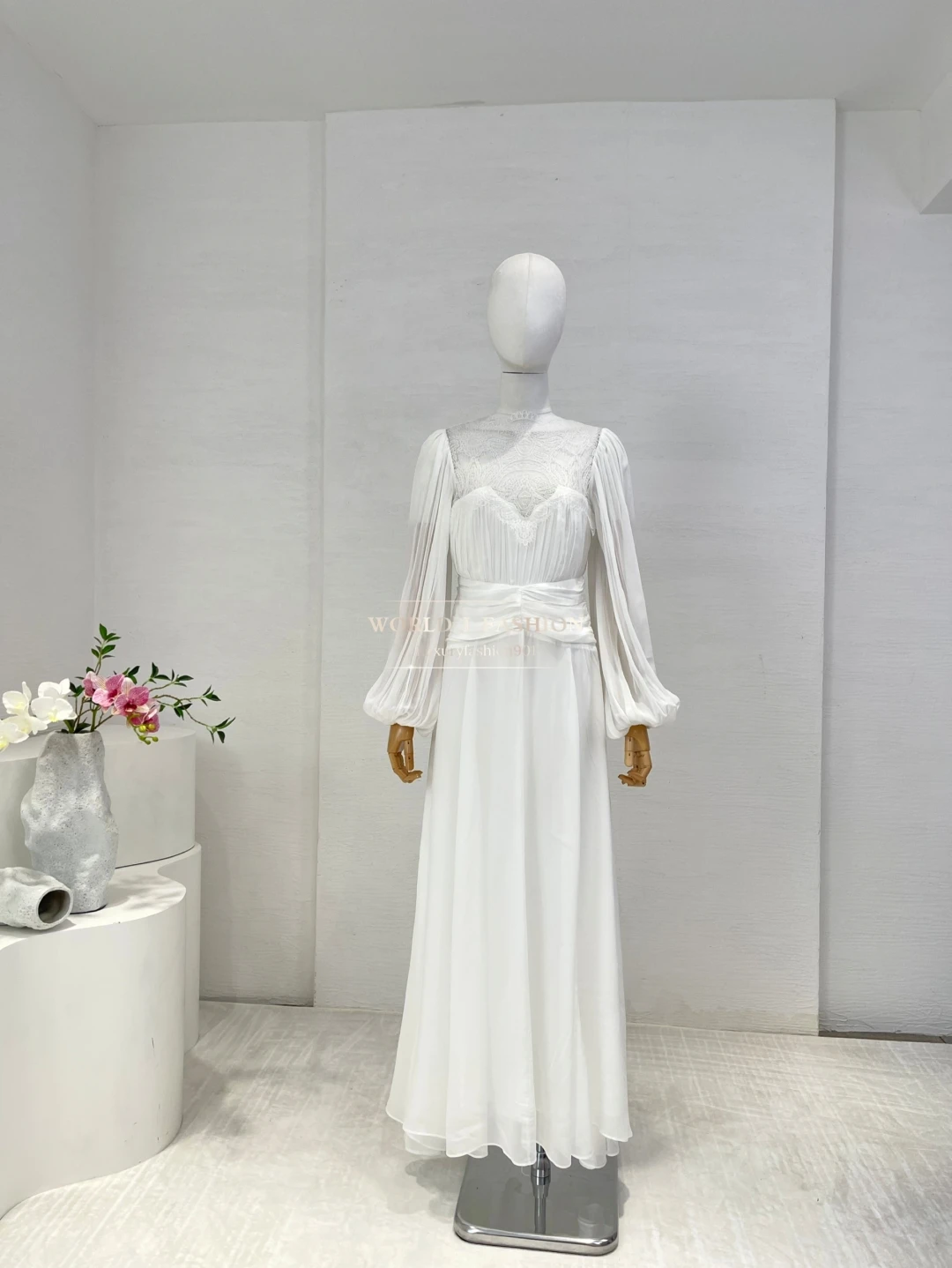 Camicetta e pantaloncini con colletto rovesciato con lacci ricamati in puro cotone di alta qualità stile spiaggia Abito da donna 2025 Nuovo