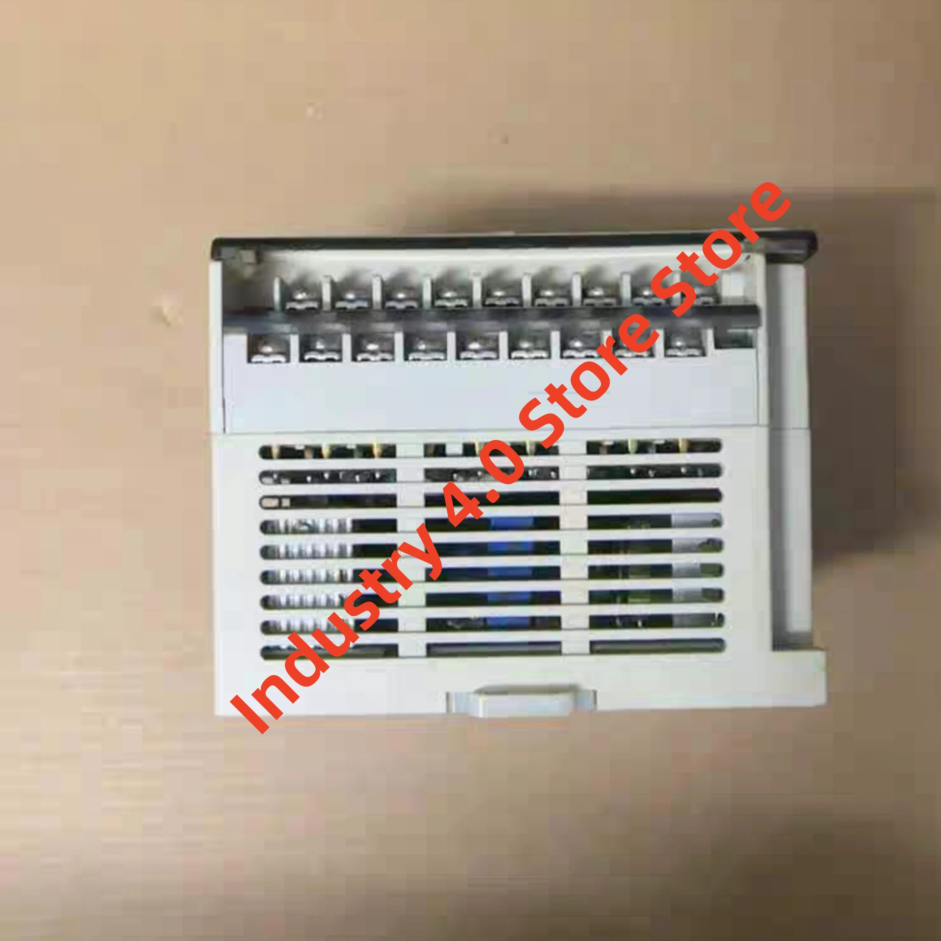 Modul PLC AX1N-14MR-ES AX1N-14MT baru dalam kotak