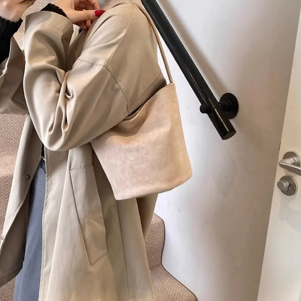 Trendy Pu Leather Suede Bucket Bag Fashion Handbag Velvet Shoulder Bag Simple Large Capacity Pu Tote Bag Girls