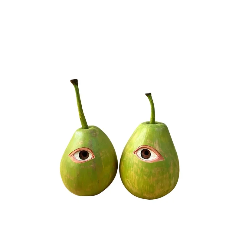 Hand Carved Solid Wood Pear Shaped Ornament Wood Carving Eye Hand Painted Fruit Sculpture Unique Aesthetics Desktop Art