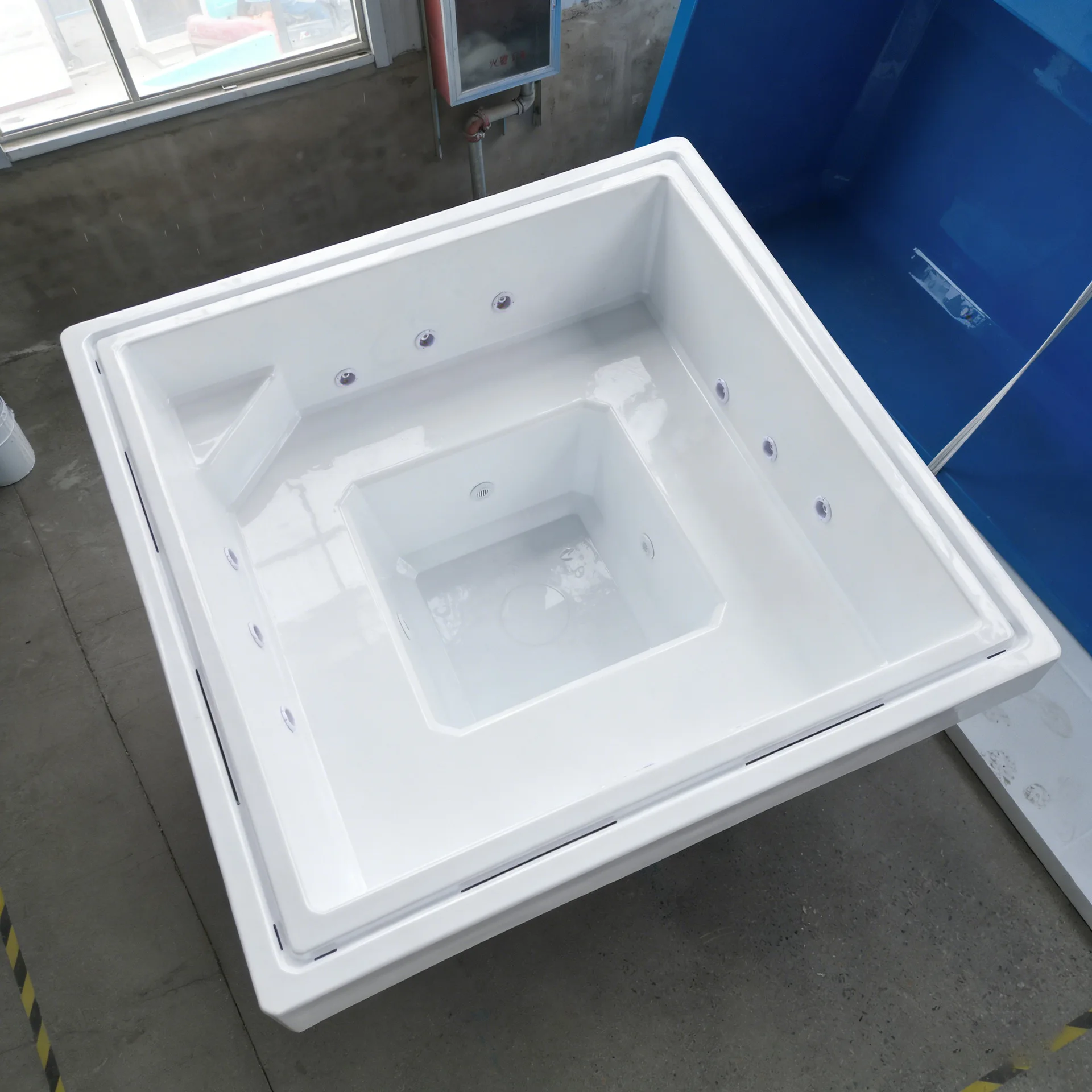 Customization Small prefabricated fiberglass frame swimming pool outdoor villa land garden installation pool recovery pool