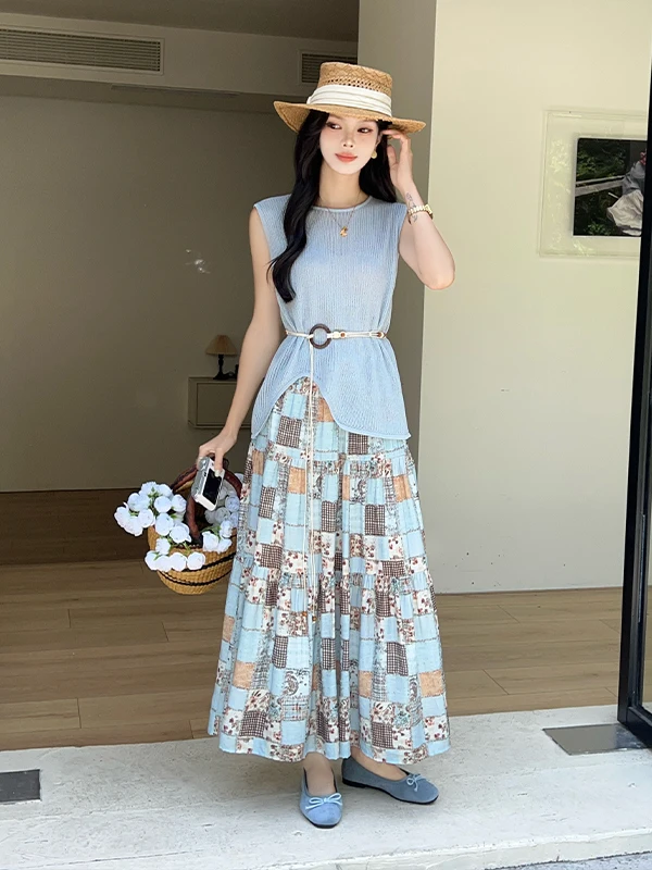 

Floral Print Halter Neck Knitted Vest And Midi Skirt Set Women's Summer Sleeveless Slimming Holiday Style Long Skirt Two Piec...