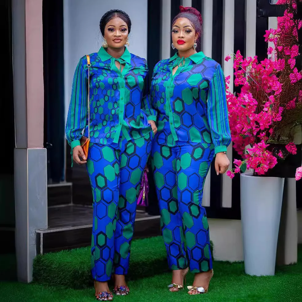 

Новинка 2024, рубашка с длинным рукавом с принтом, в комплекте с эластичными брюками, повседневный комплект, базовая женская одежда