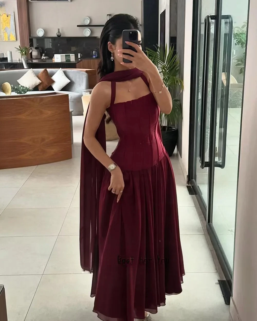 Eleganckie suknie szyte na miarę na studniówkę, przyjęcie koktajlowe, wieczorowe, damskie suknie wieczorowe, długie sukienki damskie na przyjęcia, suknie damskie na wesela, suknie balowe.