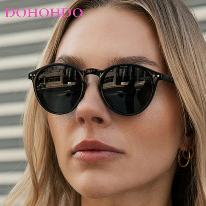 

Vintage Small Frame Rivets Circular Sunglasses Women Trendy Classic Luxury Brand Design Outdoors Travel Driving Sunglasses UV400