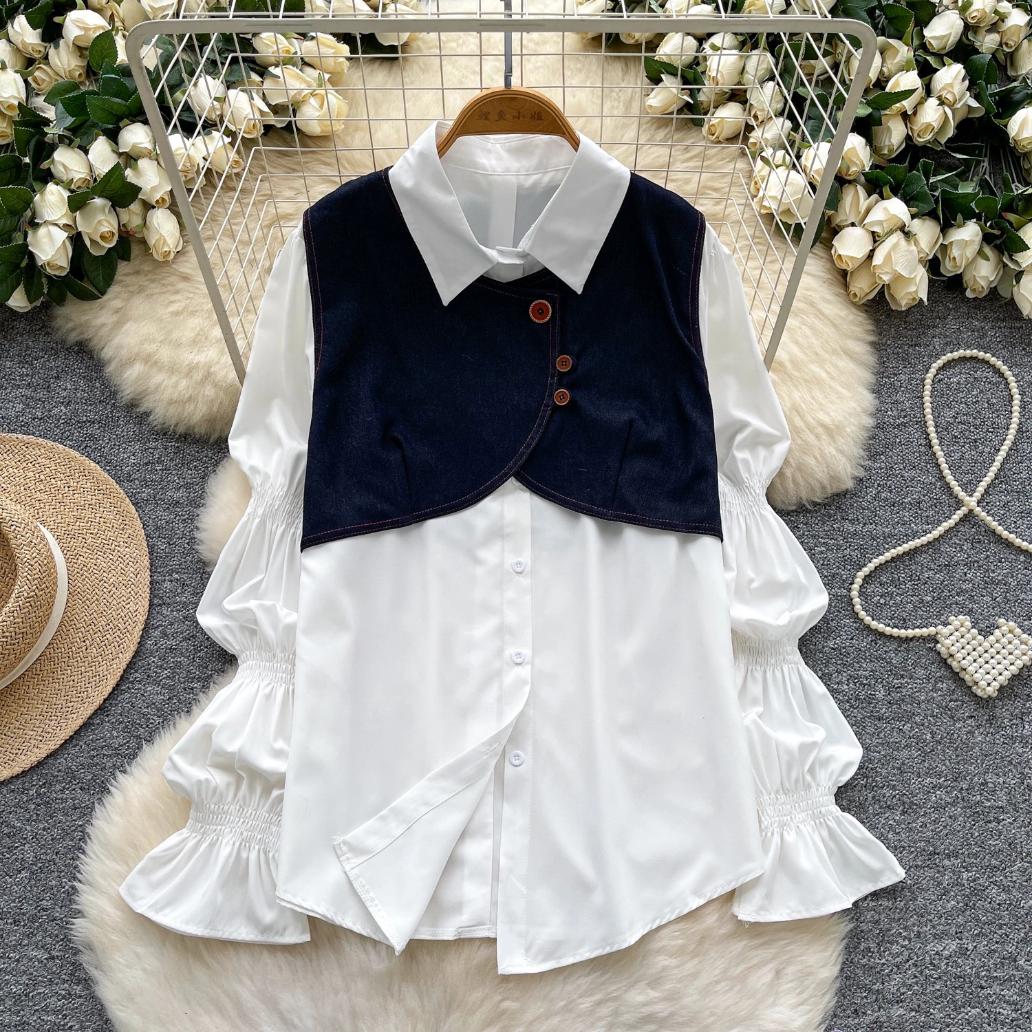 

SuperAen Korean-style Design Autumn New Puffed Sleeves Single-breasted Shirts for Women's Short Design Denim Vest Two-piece Sets