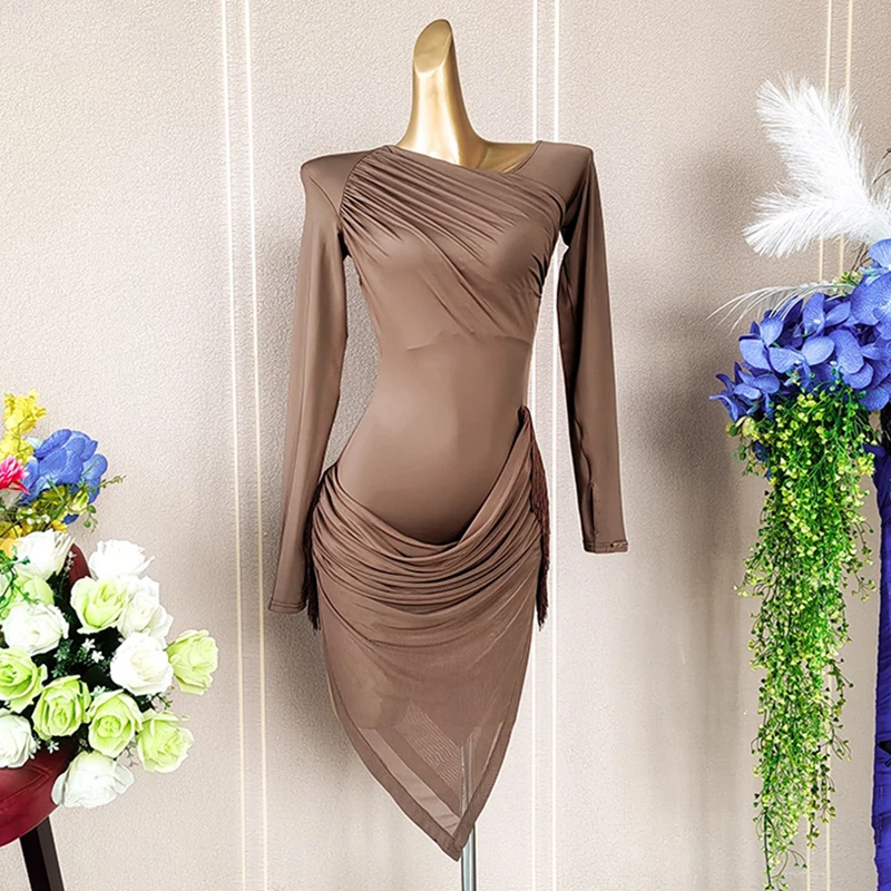 فستان رقص لاتيني لعام 2025 ملابس تدريب للرقص الأحمر للنساء فساتين شبكية بأكمام طويلة ملابس ممارسة تشا تشا رومبا السالسا 2439