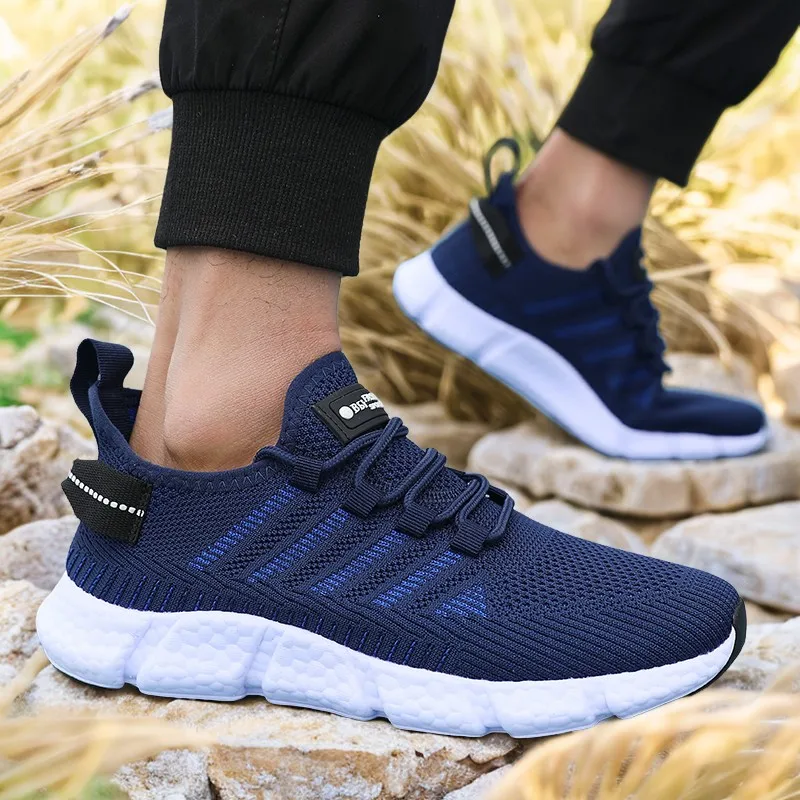 

High Quality Summer Men Shoes Lightweight Comfortable Breathable Running Shoes Men Designer Mesh Outdoor Tennis Casual Sneakers