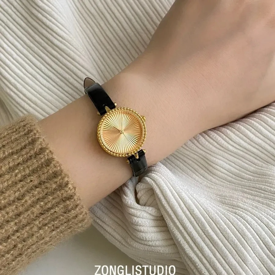빈티지 Koperen Gouden Wijzerplaat Dame Armband Kerst Echt Lederen Luxe Vrouwen Horloge 쿼츠