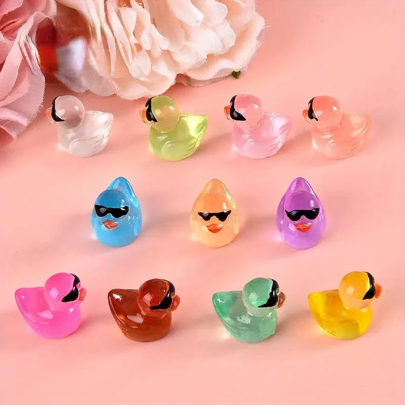 10/20pcs Luminous Mini Resin Ducks Glow in The Dark Cool Style Random Color Mini Duck Figures For DIY Fairy Garden