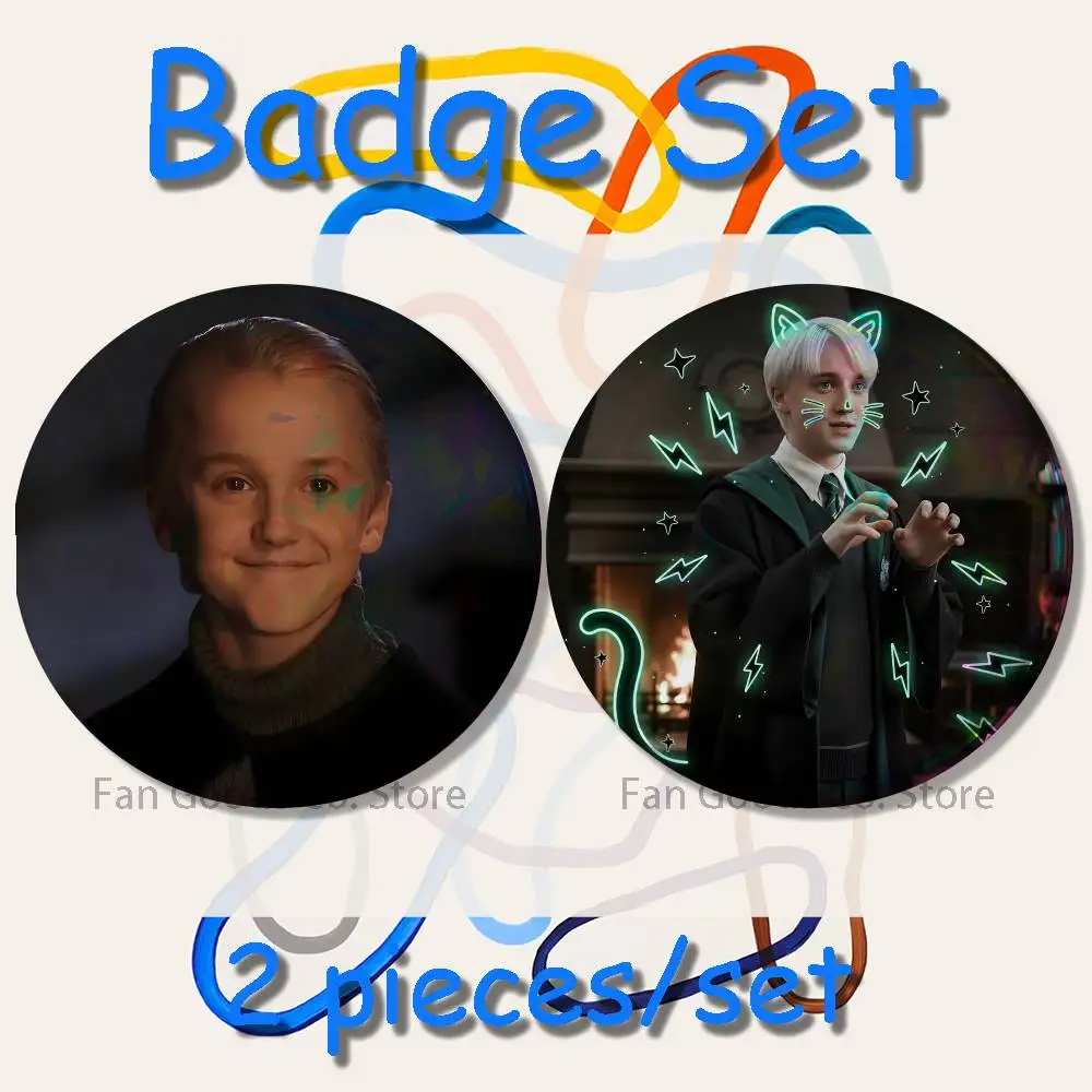 D-Draco Malfoy Tom F-Felton 2-teiliges Set Anstecknadeln für Rucksack, Kleidung, Schmuck, Accessoires, runde Brosche, Button-Abzeichen, Fans-Kollektion, Geschenk – Detail 7