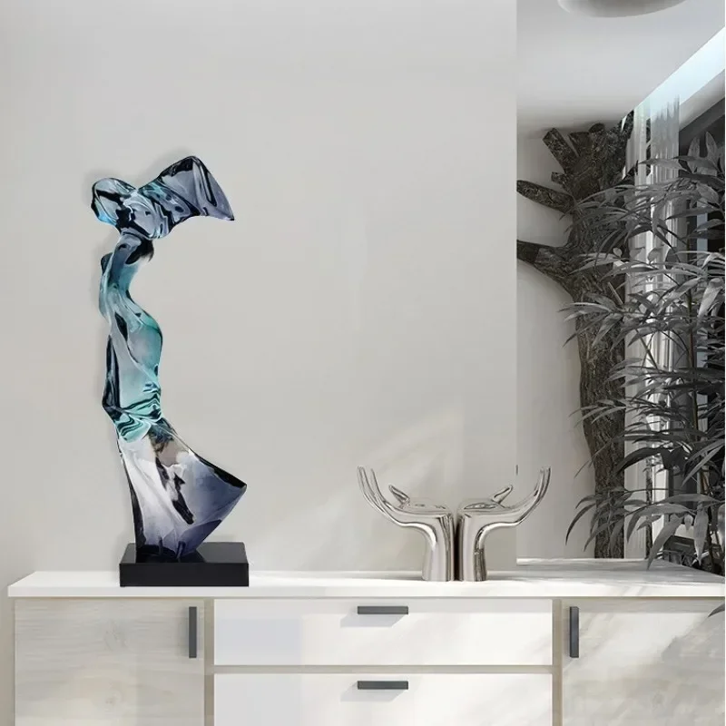 Imported simple and modern new resin ornaments Hotel lobby model room porch Home decoration desktop artwork