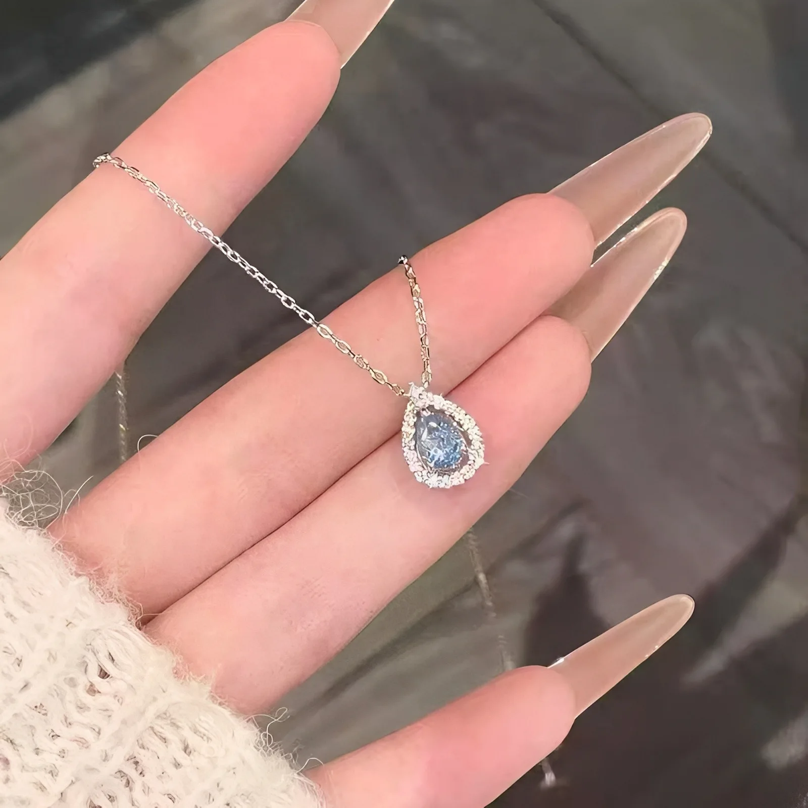 

Sterling Silver Blue Tear Drop Necklace Women Luxury Minimal Zircon Clavicle Chain Fashion Elegant Jewelry Valentine Day Gift