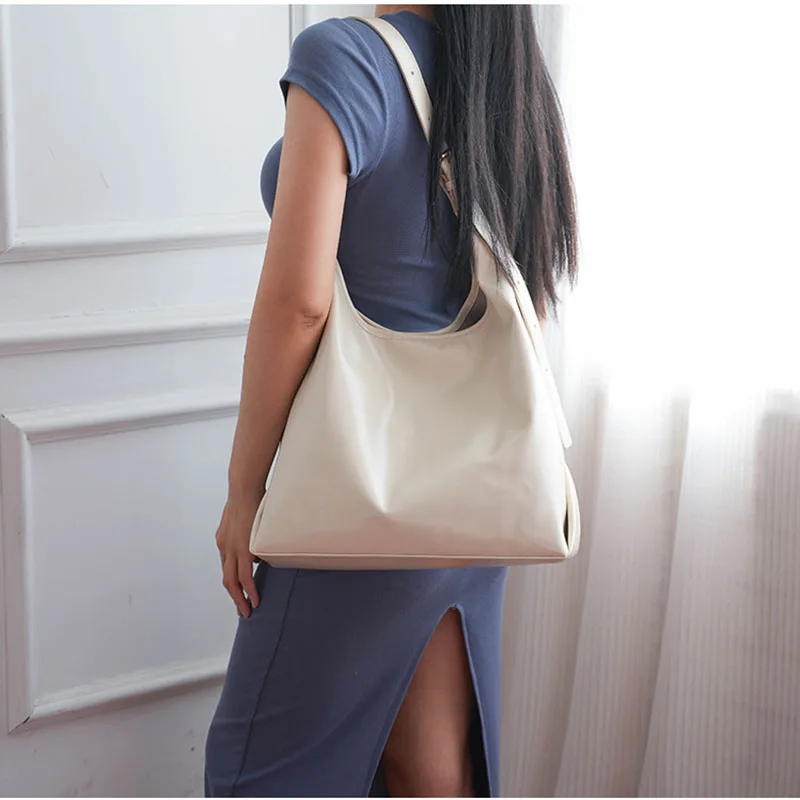 

Autumn and Winter Vintage Women handbags Large Capacity pu leather single Shoulder Bag Solid Color Simple Versatile Bucket Bags