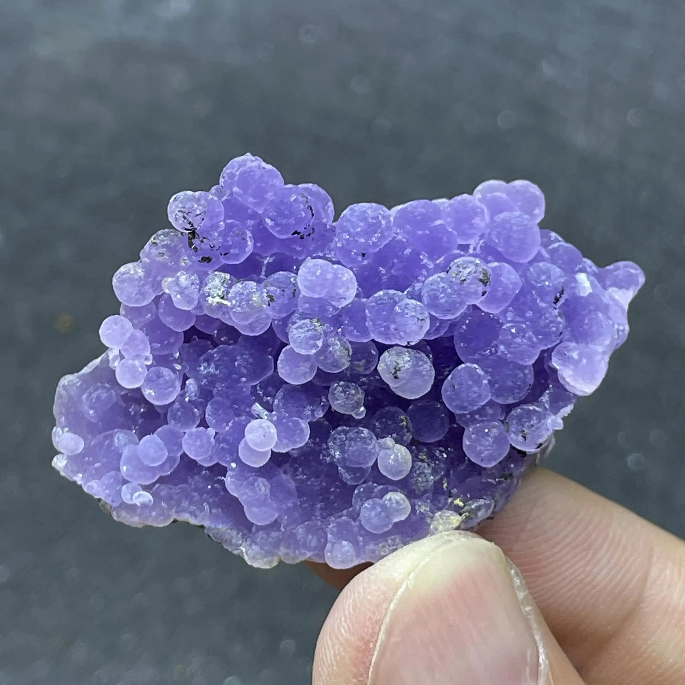 Natural Purple Grape Agate Crystal Reiki Healing Stone Mineral Specimen for Home Decor Energy Crystal Healing Gemstone