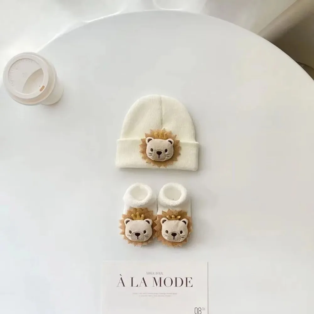 2PCS/Set New Cartoon Hat Socks Cute Animal Winter Knitted Pullover Hats Beanies Woolen Warm Newborn Short Socks Boy Girl