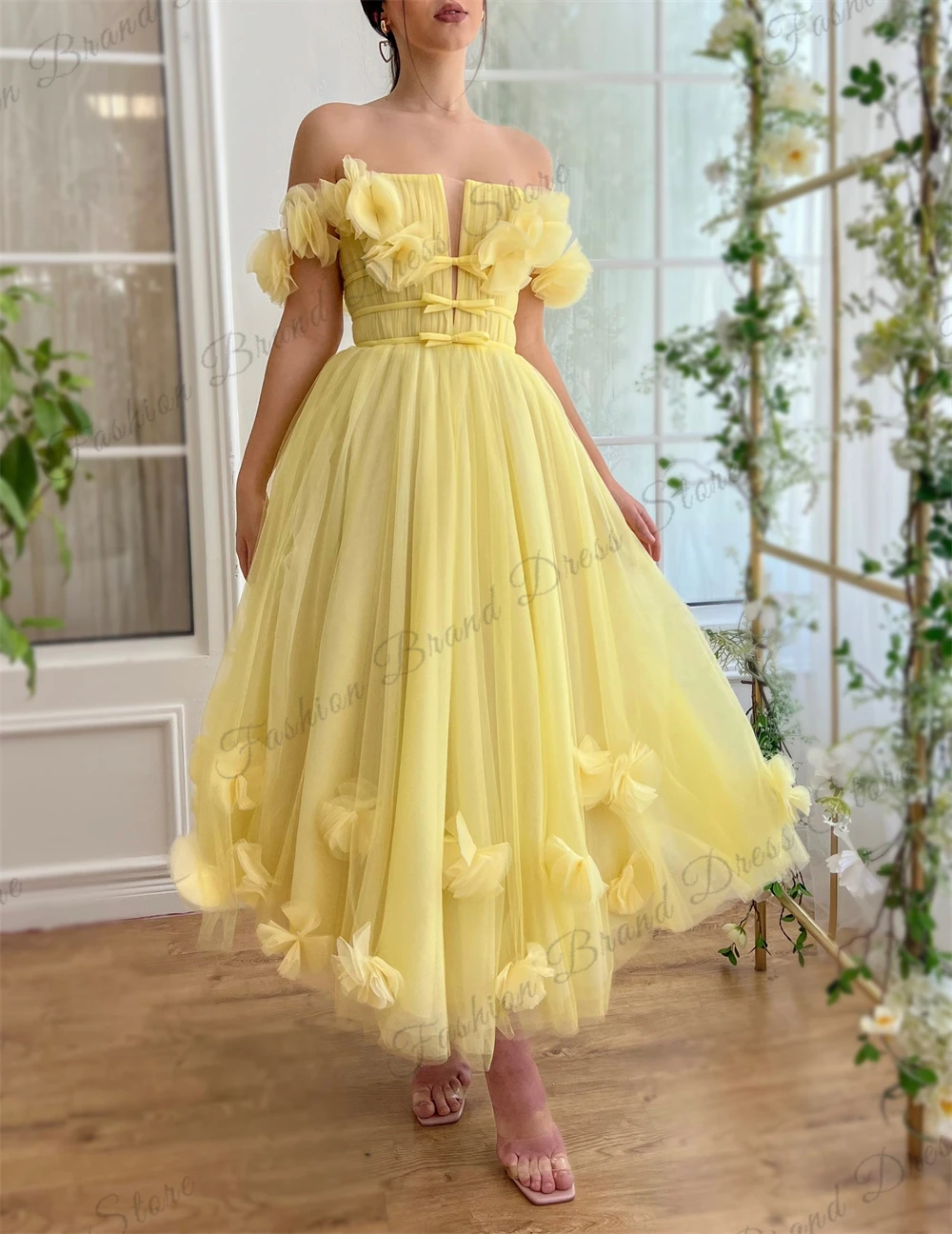 Tulle Strapless 3D Flower Butterfly Cocktail Dresses Corset Lace Appliques Graduation Gowns A-Line Tea-length Homecoming Gowns