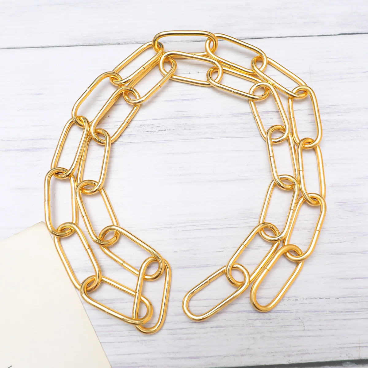 

Heavy Duty 4Mm Thick 1 Meter Chain for Ceiling Lamp Hanging and Lighting Accessories - Golden General Purpose Chain