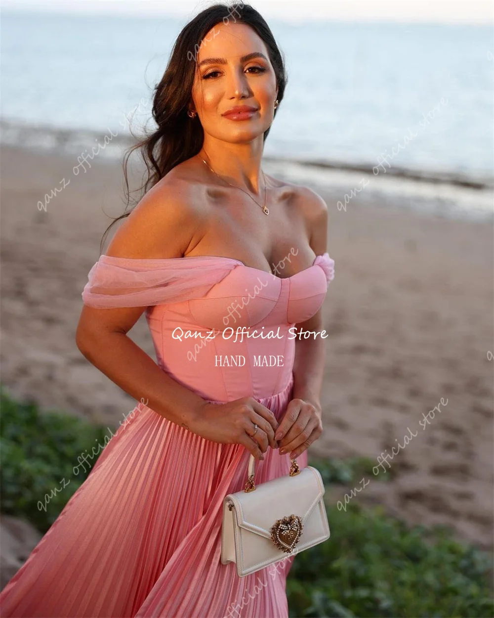 Qanz Beach Pink Satin Evening Dresses Off The Shoulder Long A Line Pleat Vestidos De Gala Wedding Party Dress Customized