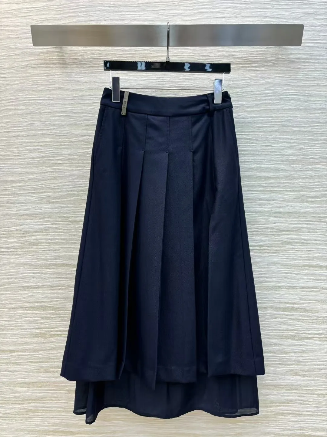 High end customized women's versatile pleated long skirt