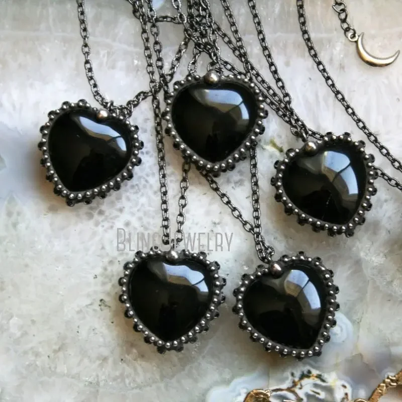 

10pcs Gothic Black Obsidian Puffed Heart Necklace Halloween Witch Boho Goth Wicca Valentine Love Spell Talisman Jewelry Women