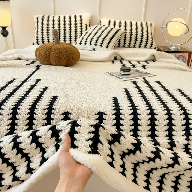 Soft Woolen Blanket for Bed and Sofa Warm Lamb Velvet Flannel Cover Blanket Throw Winter Double Bed Cover Bedspread On The Bed