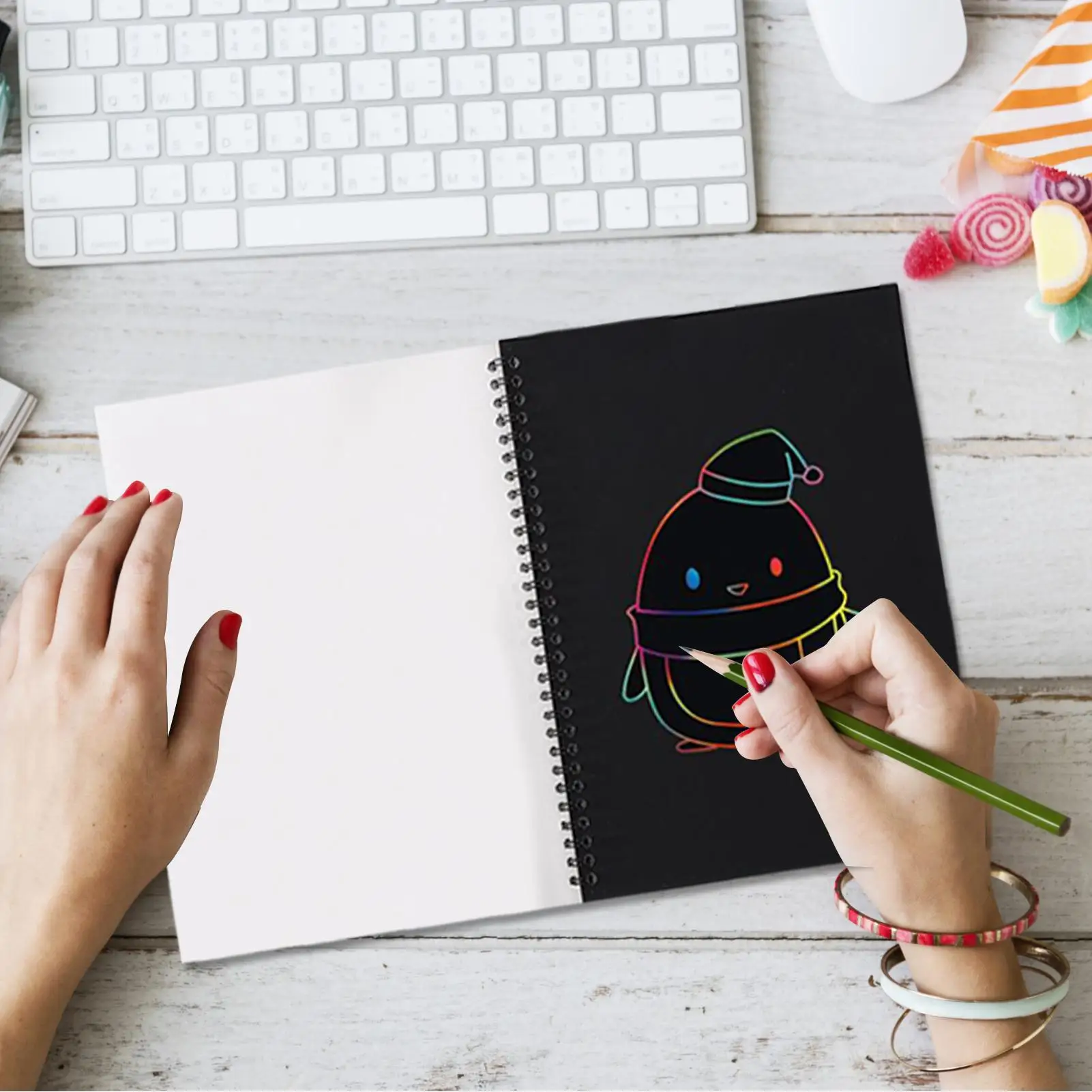 หนังสือเด็กวาดโน้ตบุ๊คการศึกษา Scratch Drawing Book พร้อมปากกาไม้สําหรับเดินทาง Study Room