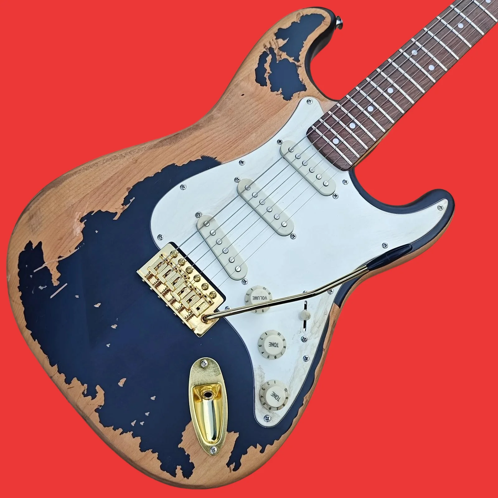 

2026 Корпус из ольхи Hot Guitar, черный No 1, золотая фурнитура