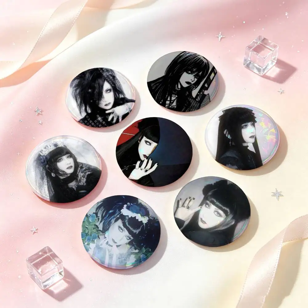 Mana M-Malice Gothic Mizer Badges 25 32 44 58 75 Mm Round Cosplay Pin Bag Decor Fans Collect Friends Gifts Brooch Souvenir