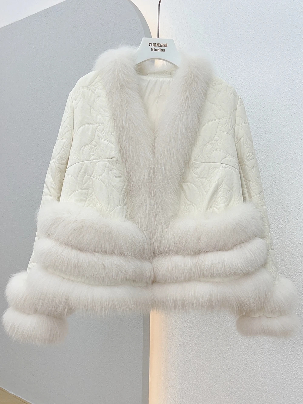 

Women's thickened fur coat new autumn and winter style