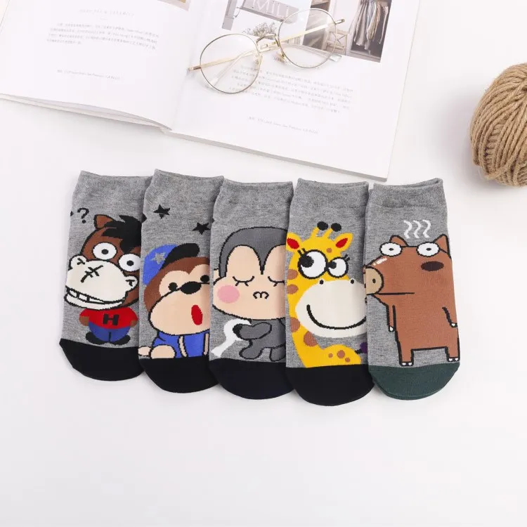 

20 pairs Wholesale New Fashion Women Socks Funny Creative Animals Printed Socks