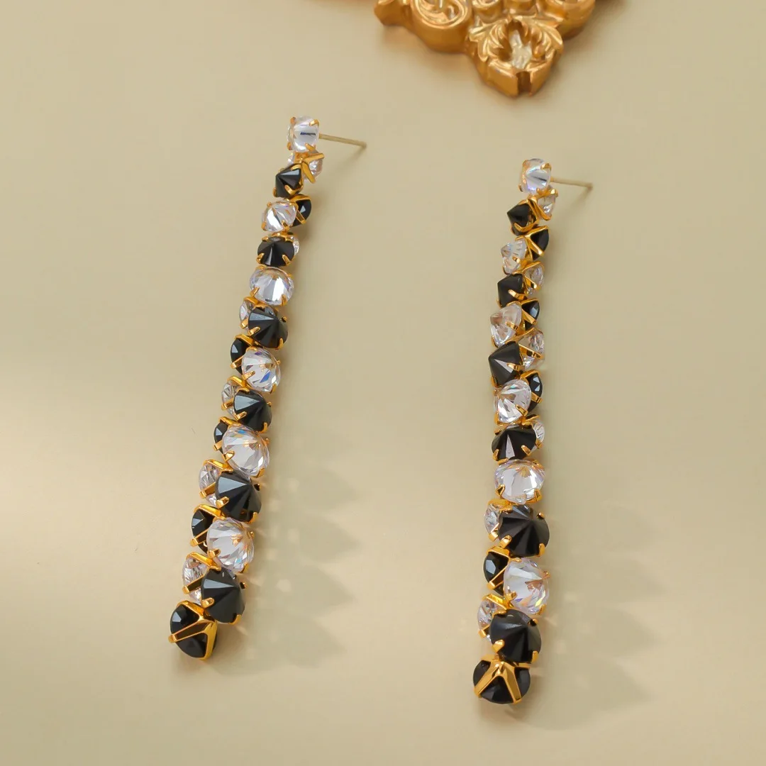 Medieval Vintage Retro Fashion Temperament Niche Long Black and White Zircon Stud Earrings High-end Silver Needle Earrings