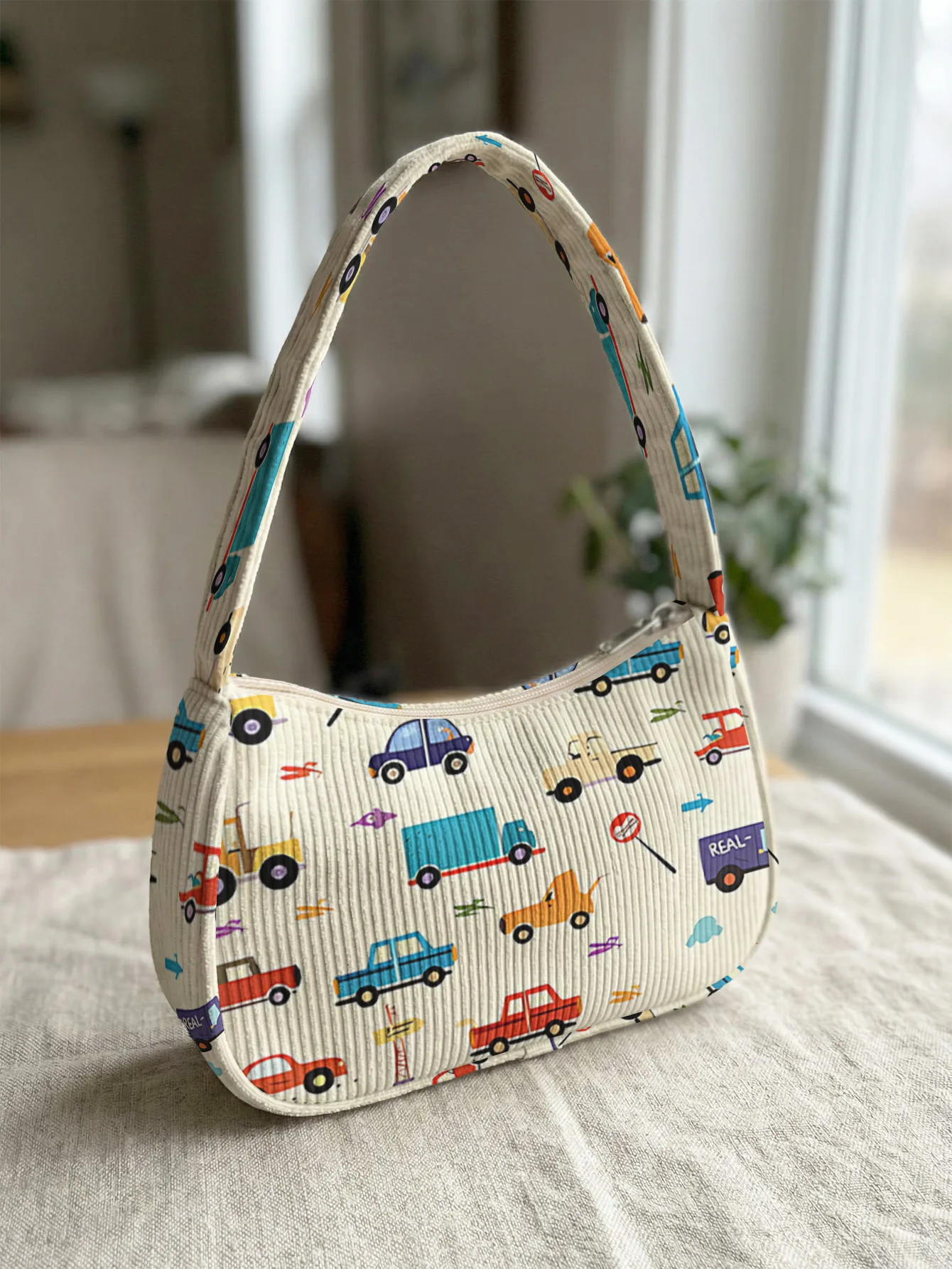 

Модная игривая сумка через плечо с принтом мультяшных машинок, детская вельветовая сумка на плечо