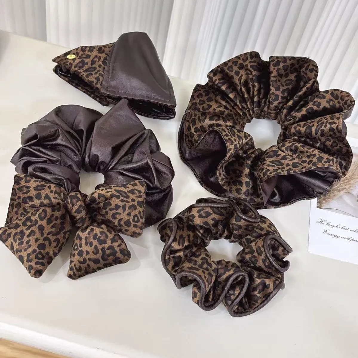 

Double-layer leopard print fabric large intestine hair band women's new ball head ponytail headrope