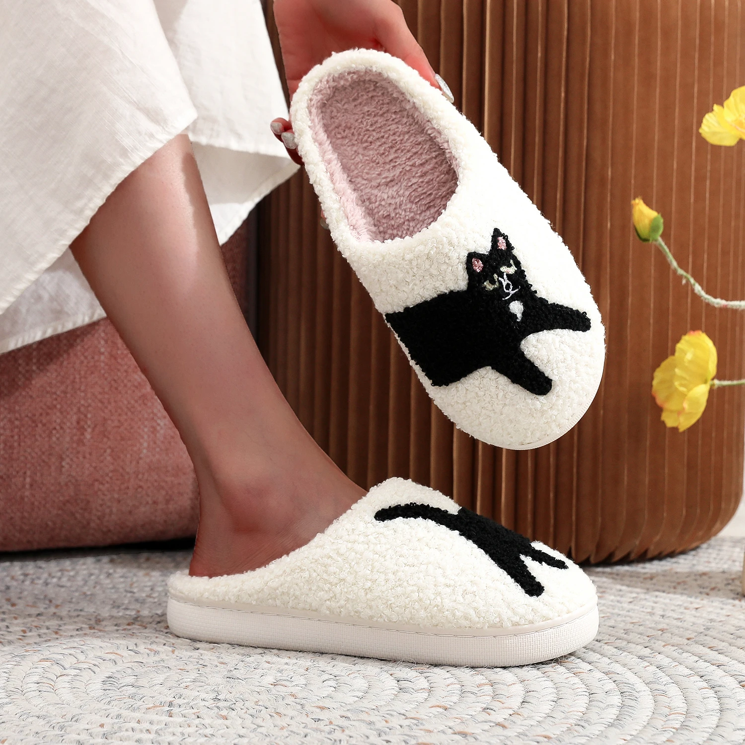 Black Cat Pet Pattern Fine Embroidery stuffed Home Platform Cozy Wool Cotton Slippers Cute Autumn Winter Warm Non-slip Indoor Slippers Pet Mom Gift