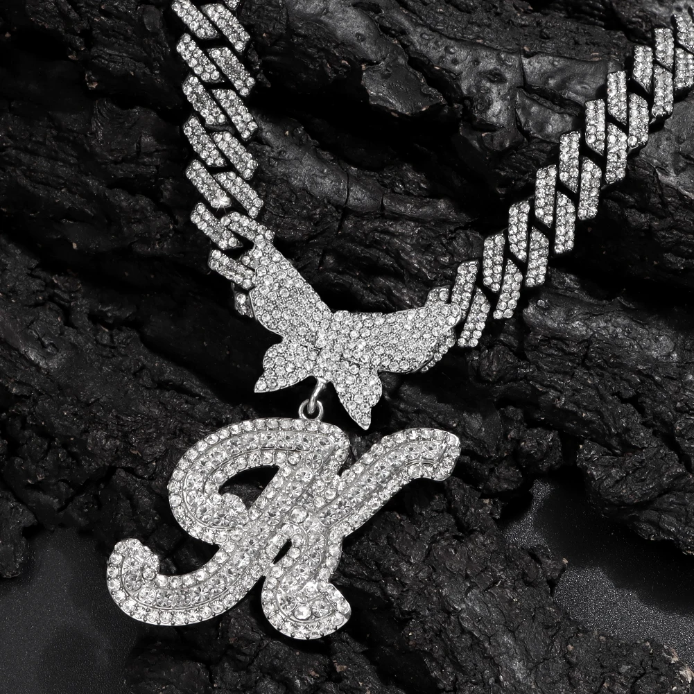 Kolor srebrny Iced Butterfly inicjały naszyjnik Iced Out Prong Gun czarny łańcuch kubański A-Z litery naszyjnik biżuteria
