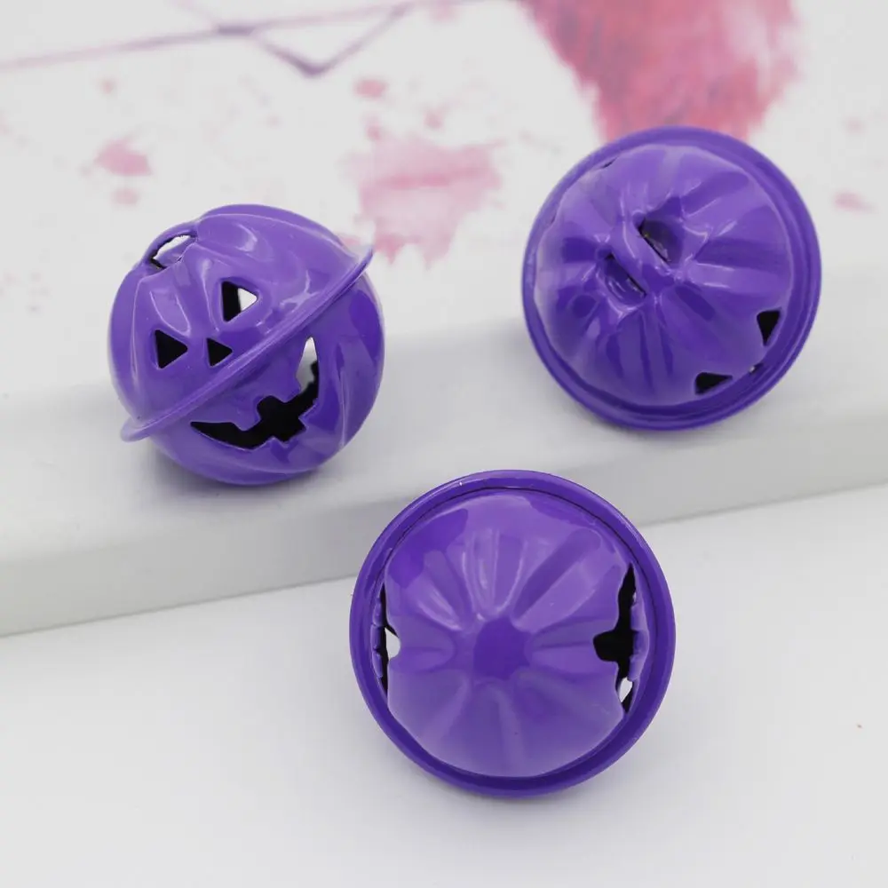 Cute Funny Hanging Ornaments Pendant Wind Chime Material Pumpkin Head Shape Metal Bell Kid Gift Pumpkin Bells Halloween Decor
